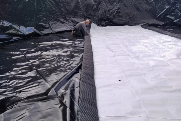 Typ zbiornika STANDARD, pojemność: 579 m3, woj. małopolskie. Przeznaczenie: woda deszczowa, gruntowa