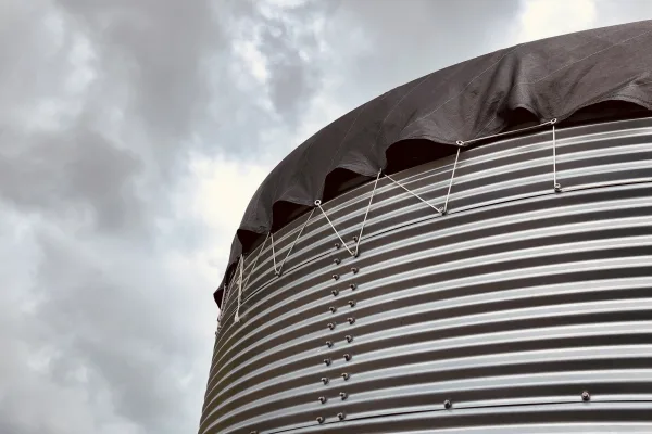 Typ zbiornika STANDARD, pojemność: 90 m3, woj. opolskie. Przeznaczenie: woda deszczowa, gruntowa