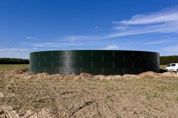 Typ zbiornika GNOJOWICA, pojemność: 1826 m3, woj. wielkopolskie. Przeznaczenie: gnojówka, gnojowica, poferment
