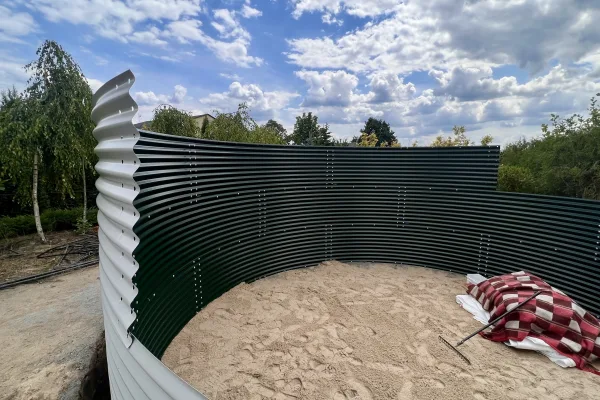 Typ zbiornika STANDARD, pojemność: 54 m3, woj. świętokrzyskie. Przeznaczenie: woda deszczowa, gruntowa