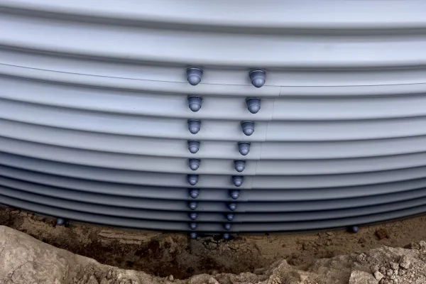 Typ zbiornika STANDARD, pojemność: 54 m3, woj. świętokrzyskie. Przeznaczenie: woda deszczowa, gruntowa