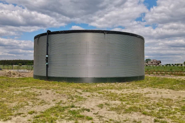 Typ zbiornika STANDARD, pojemność: 303 m3, woj. śląskie. Przeznaczenie: woda deszczowa, gruntowa