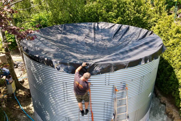 Typ zbiornika STANDARD, pojemność: 122 m3, woj. śląskie. Przeznaczenie: woda deszczowa, gruntowa