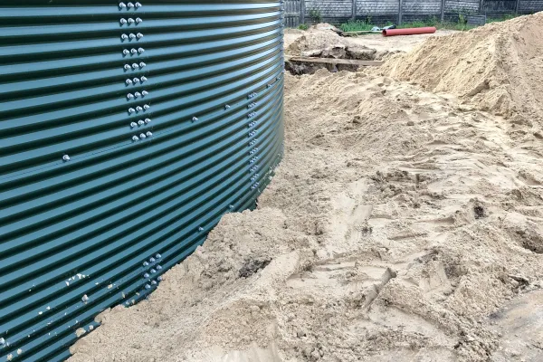 Typ zbiornika STANDARD, pojemność: 586 m3, woj. mazowieckie. Przeznaczenie: popłuczyny z mycia warzyw w zakładzie produkcyjnym