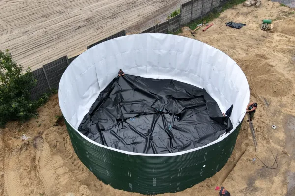 Typ zbiornika STANDARD, pojemność: 586 m3, woj. mazowieckie. Przeznaczenie: popłuczyny z mycia warzyw w zakładzie produkcyjnym