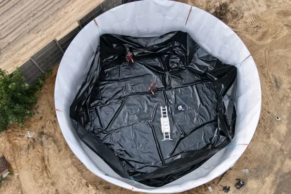 Typ zbiornika STANDARD, pojemność: 586 m3, woj. mazowieckie. Przeznaczenie: popłuczyny z mycia warzyw w zakładzie produkcyjnym