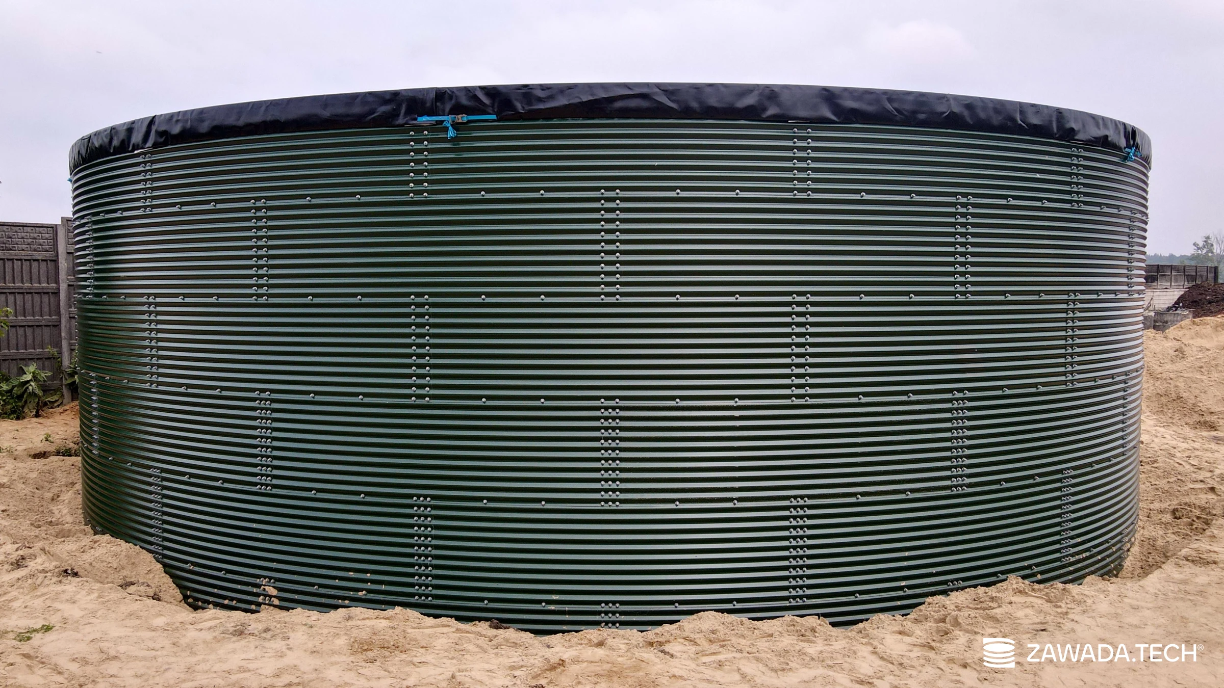 Typ zbiornika STANDARD, pojemność: 586 m3, woj. mazowieckie. Przeznaczenie: popłuczyny z mycia warzyw w zakładzie produkcyjnym