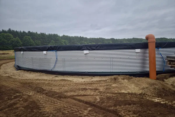 Typ zbiornika STANDARD, pojemność: 944 m3, woj. zachodniopomorskie. Przeznaczenie: woda deszczowa, gruntowa