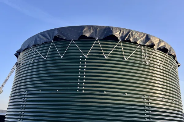 Typ zbiornika STANDARD, pojemność: 90 m3, woj. wielkopolskie. Przeznaczenie: woda deszczowa, gruntowa, technologiczna, PPOŻ