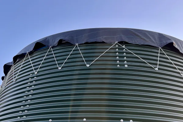 Typ zbiornika STANDARD, pojemność: 90 m3, woj. wielkopolskie. Przeznaczenie: woda deszczowa, gruntowa, technologiczna, PPOŻ