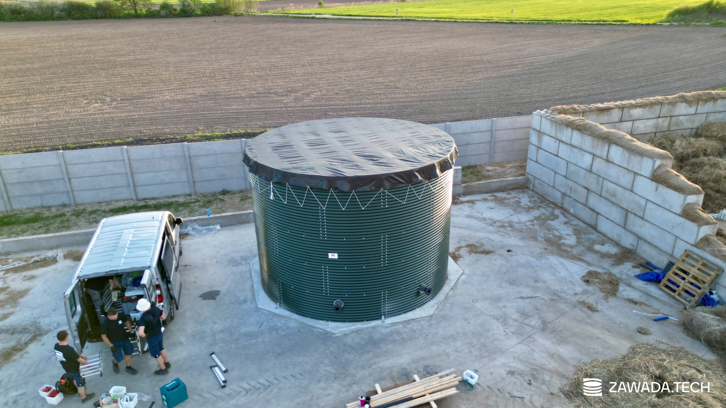 Typ zbiornika STANDARD, pojemność: 90 m3, woj. wielkopolskie. Przeznaczenie: woda deszczowa, gruntowa, technologiczna, PPOŻ