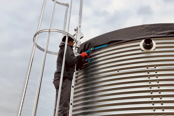 Typ zbiornika STANDARD, pojemność: 75 m3, woj. opolskie. Przeznaczenie: woda deszczowa, gruntowa